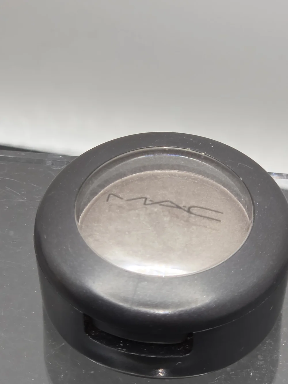 DISCONTINUED MAC EYESHADOW- 